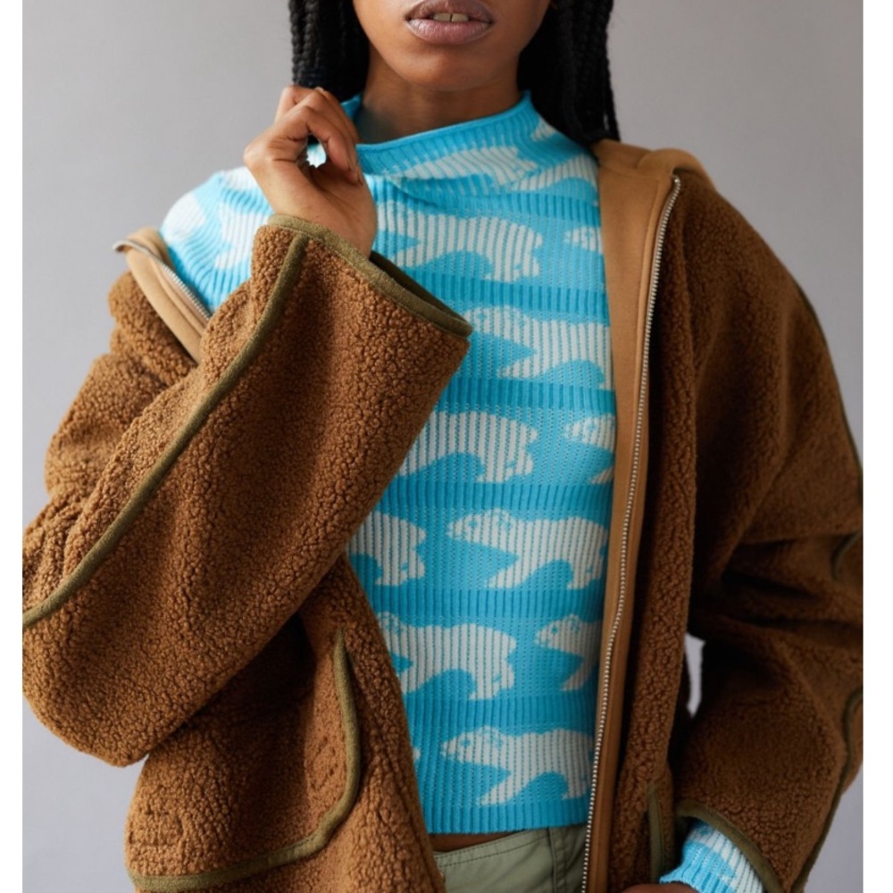 NWT UO Polar Bear BDG Shauna Jacquard Ribbed Lightweight Sweater - Picture 3 of 5